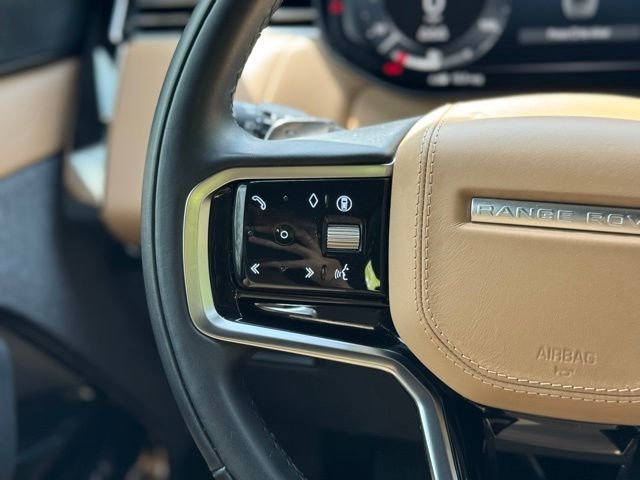 Certified Used 2025 Fuji White Land Rover SE image 22