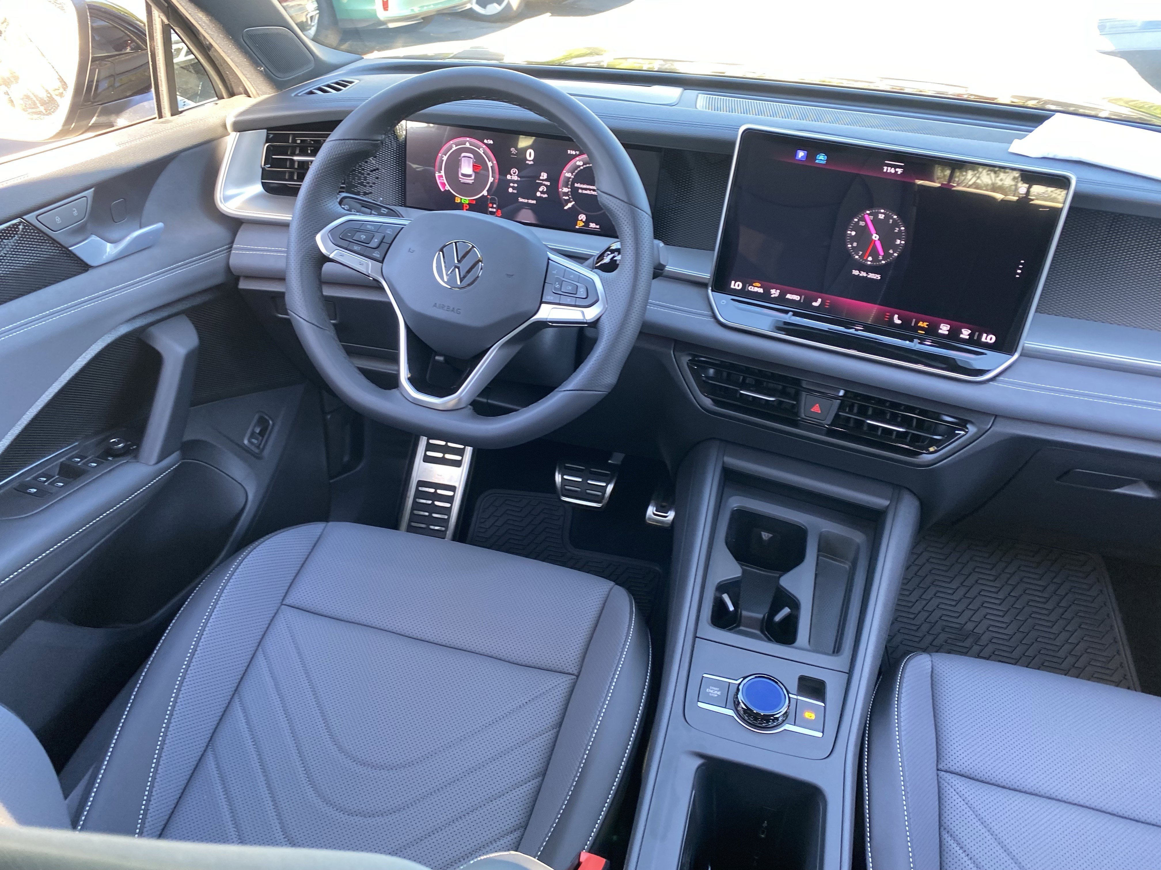 2026 Volkswagen Tiguan SE R-LINE BLACK - Photo 10