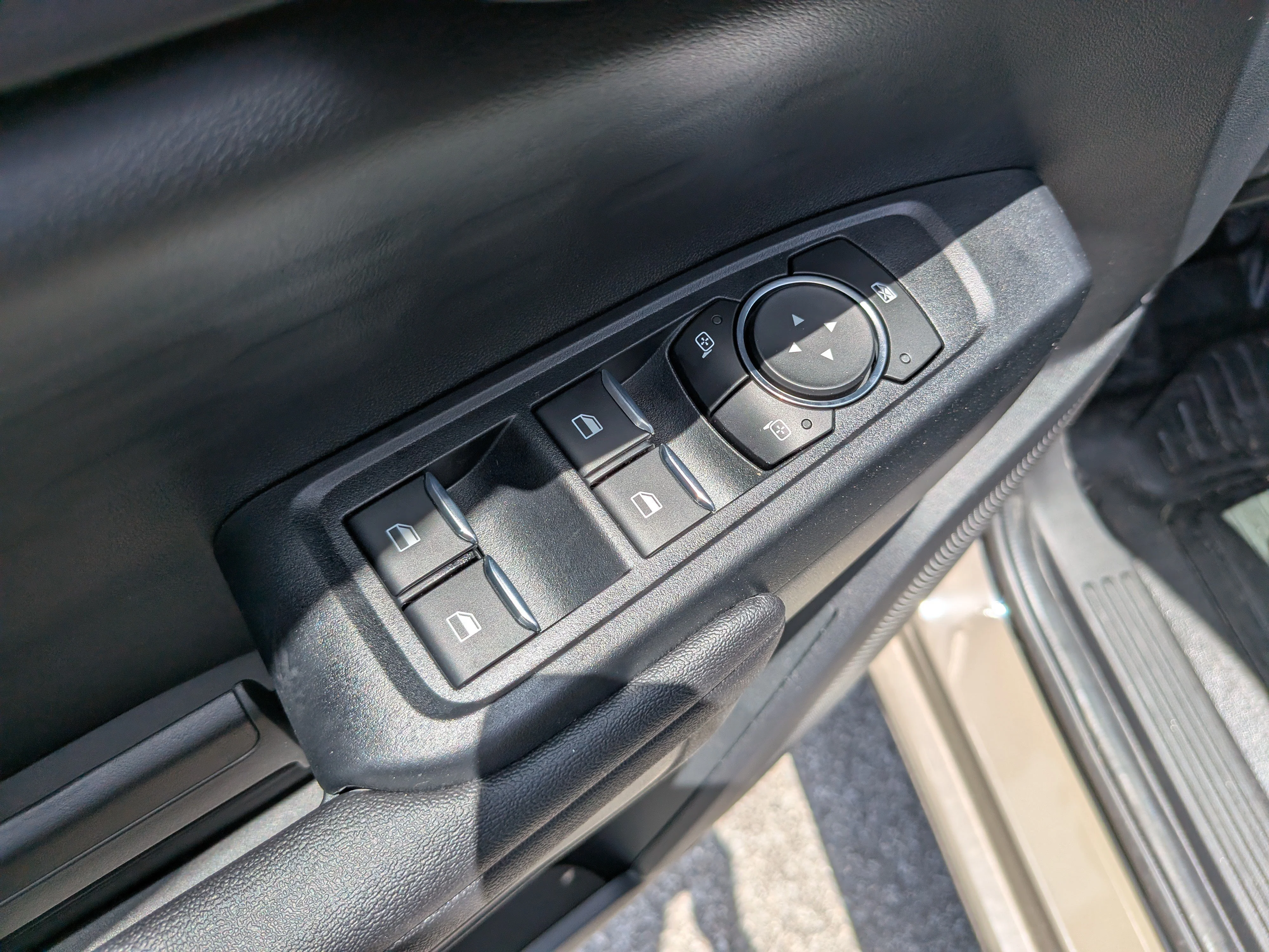 New 2026 Marsh Gray Ford XL image 18