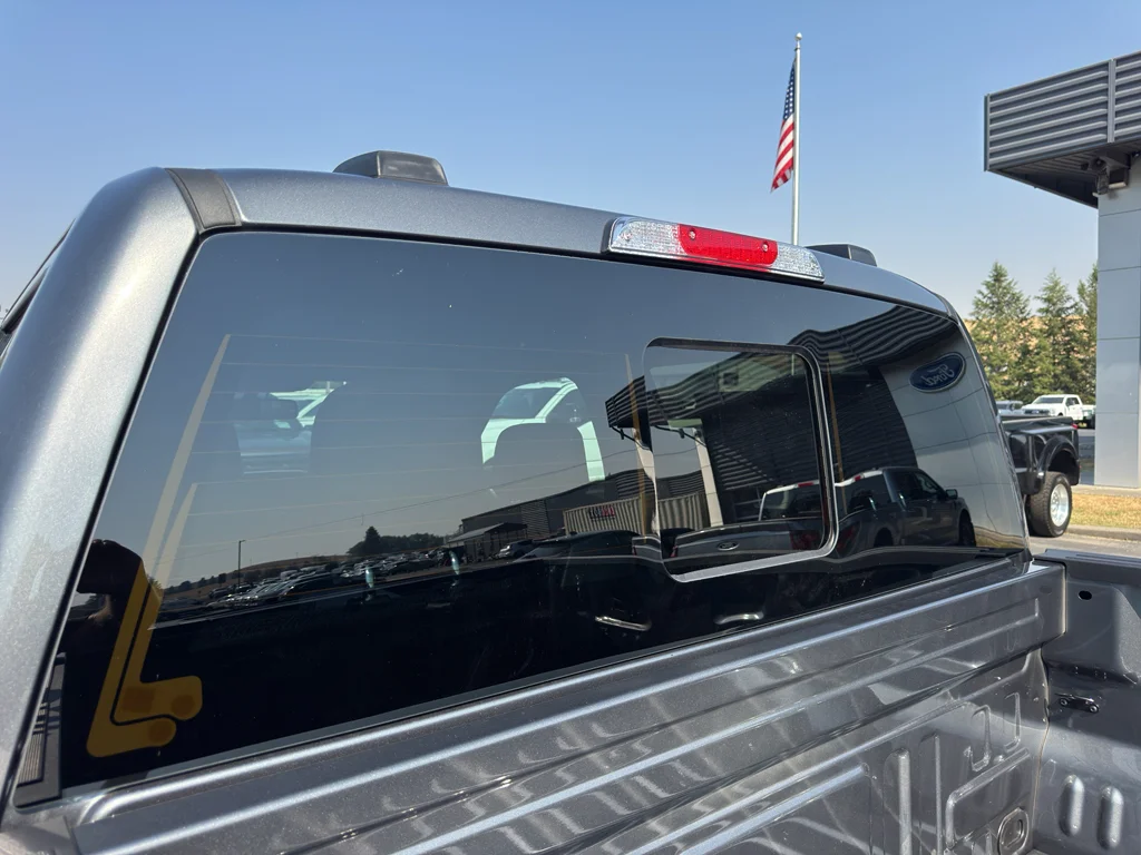 New 2026 Carbonized Gray Metallic Ford XLT image 17
