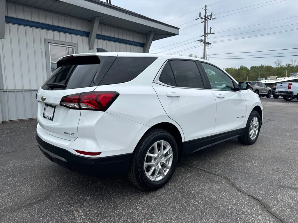 Used 2023 Summit White Chevrolet LT image 7