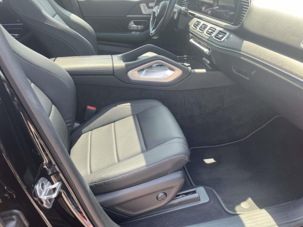Certified Used 2025 Obsidian Black Metallic Mercedes-Benz GLE 350 image 22
