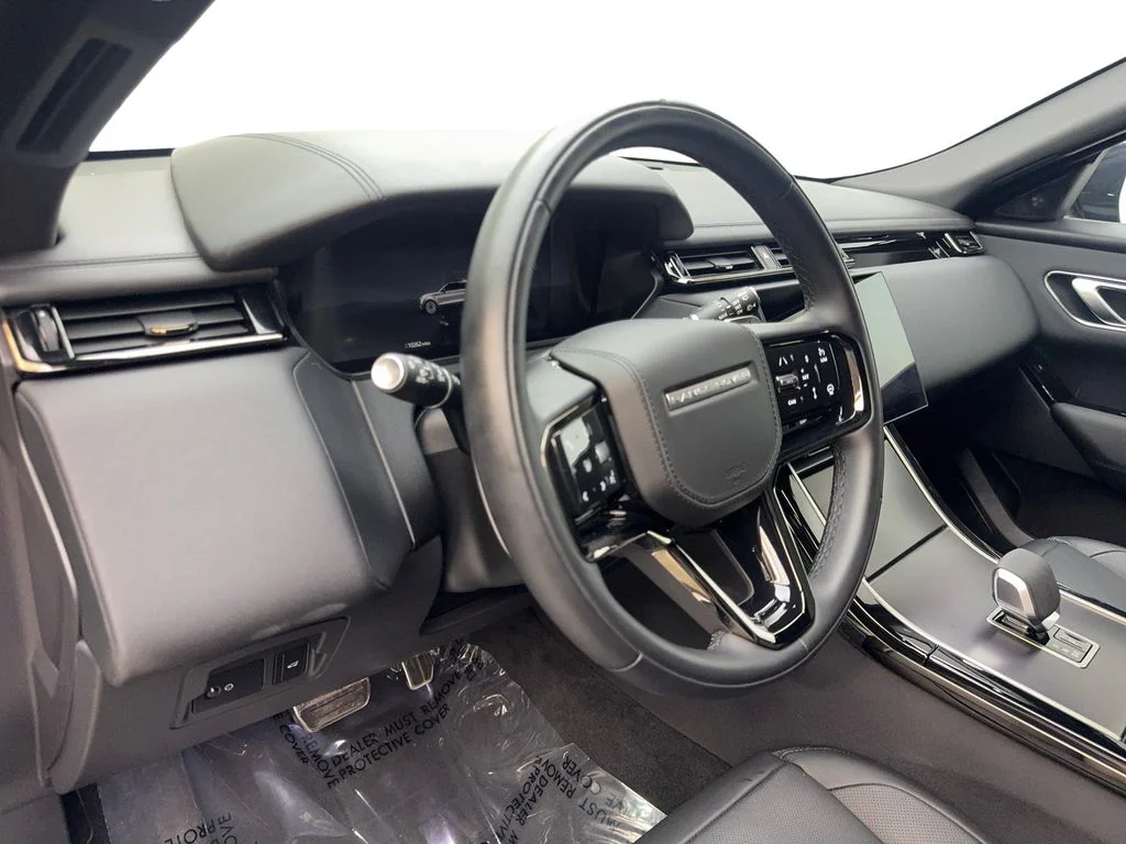 Used 2026 Black Land Rover Dynamic SE image 51