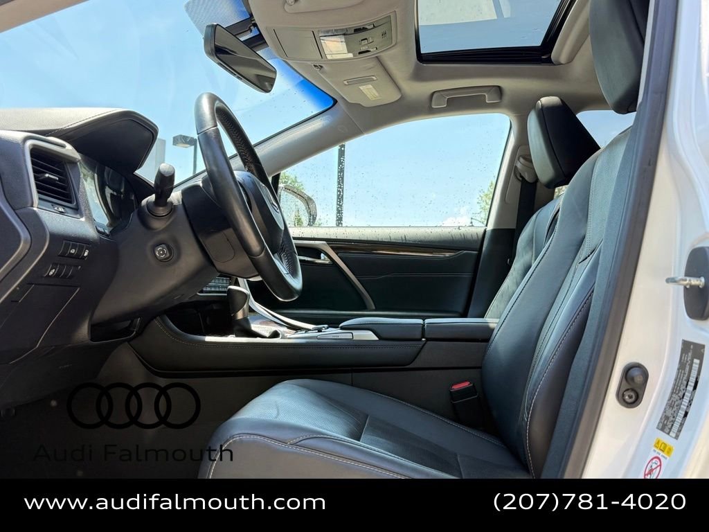 Used 2016 White Lexus 450h image 33