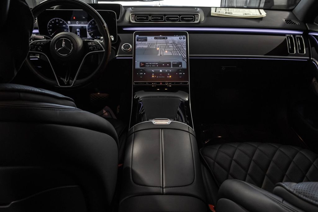 Used 2022 Black Mercedes-Benz S 580 image 17