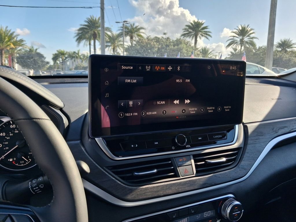 2025 Nissan Altima SV - Photo 25