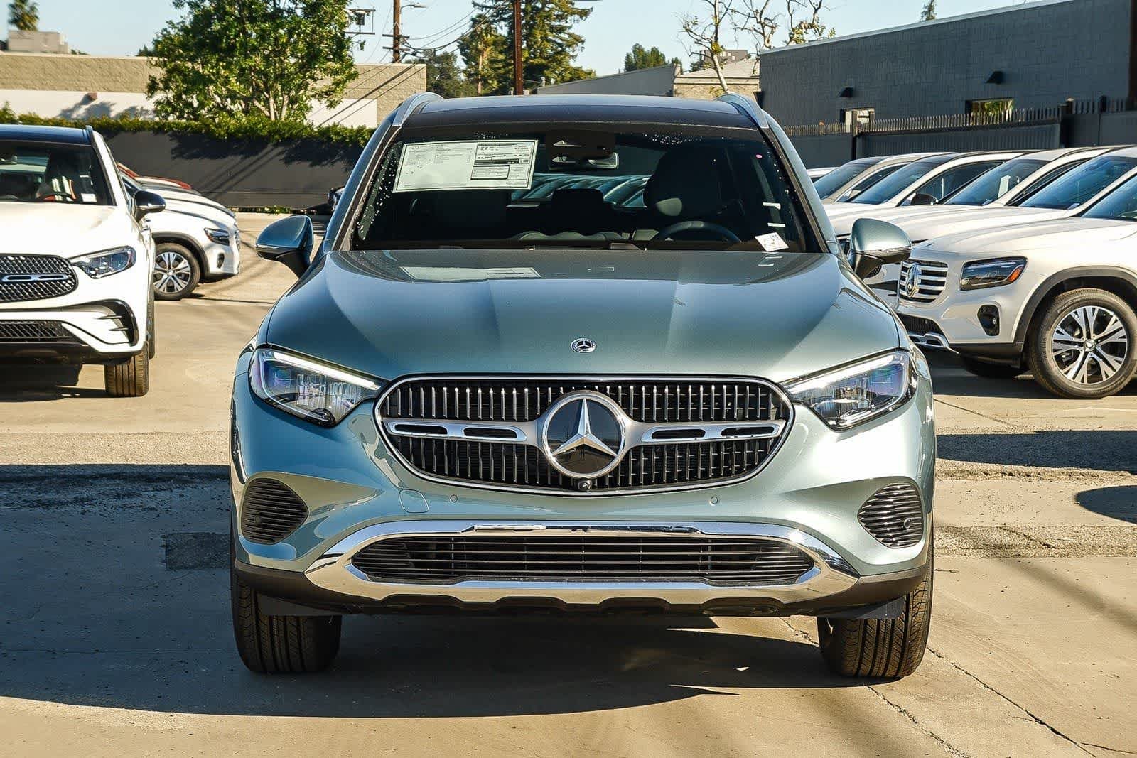 New 2026 Verde Silver Metallic Mercedes-Benz GLC 300 image 2