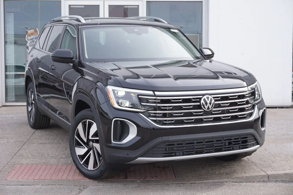 New 2026 Black Volkswagen 2.0T SEL image 4