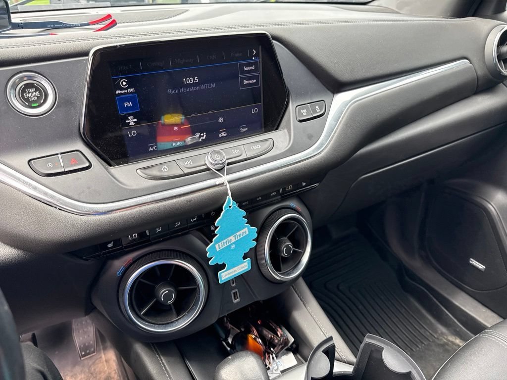 Used 2022 BLACK Chevrolet LT image 16