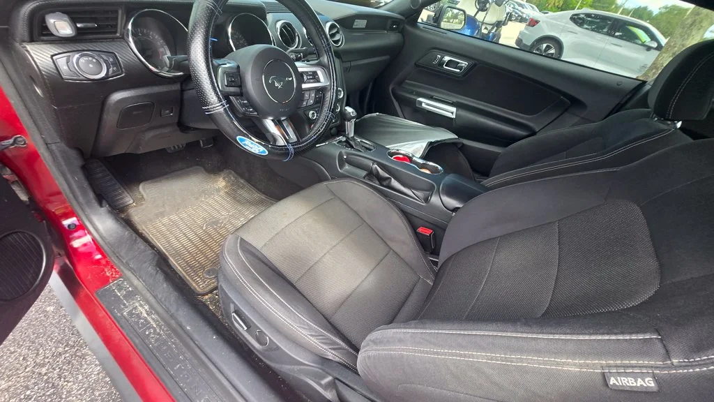 Used 2016 Red Ford V6 image 11