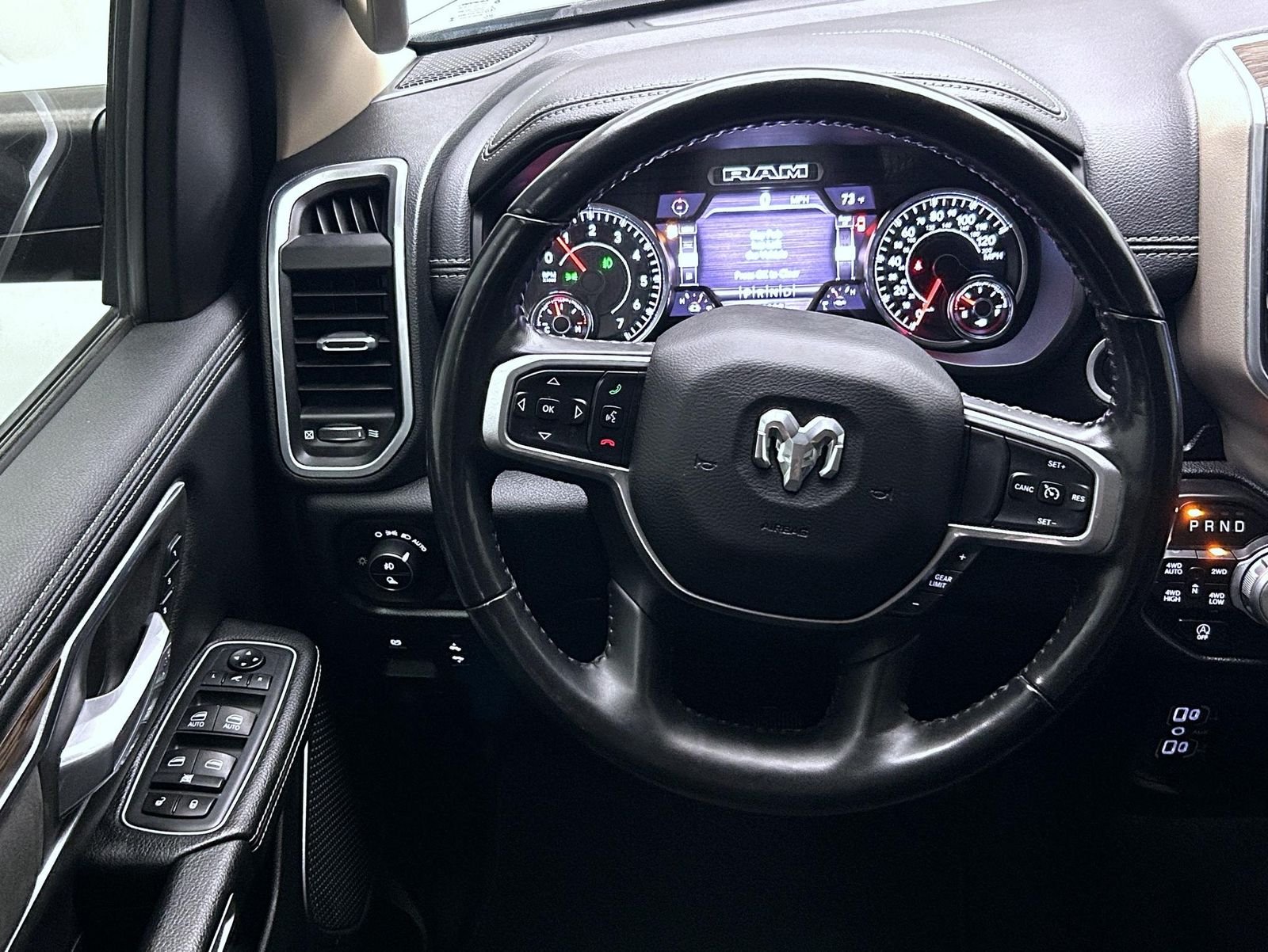 Used 2020 Black Ram Laramie image 12
