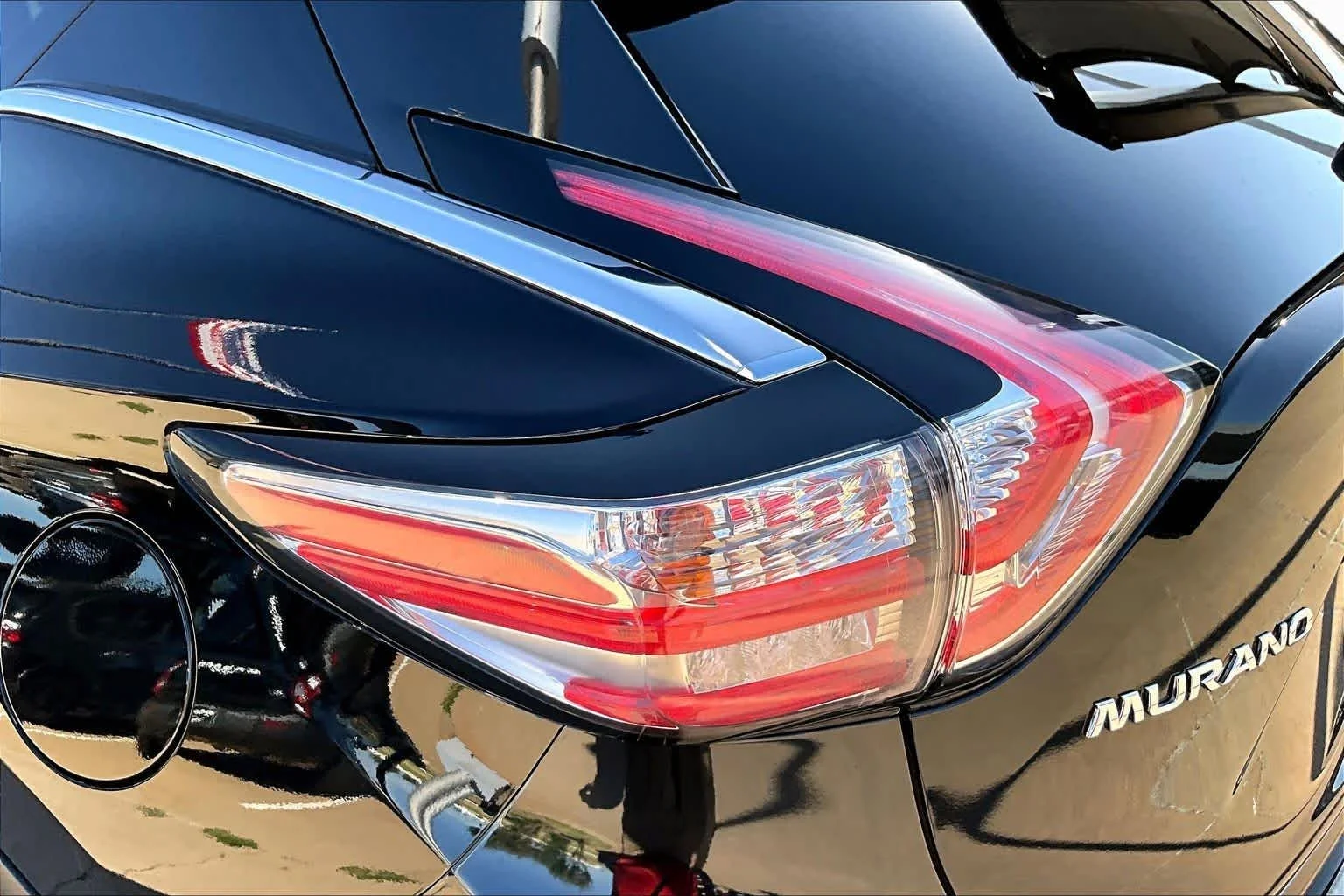 Used 2018 Magnetic Black Metallic Nissan Platinum image 27