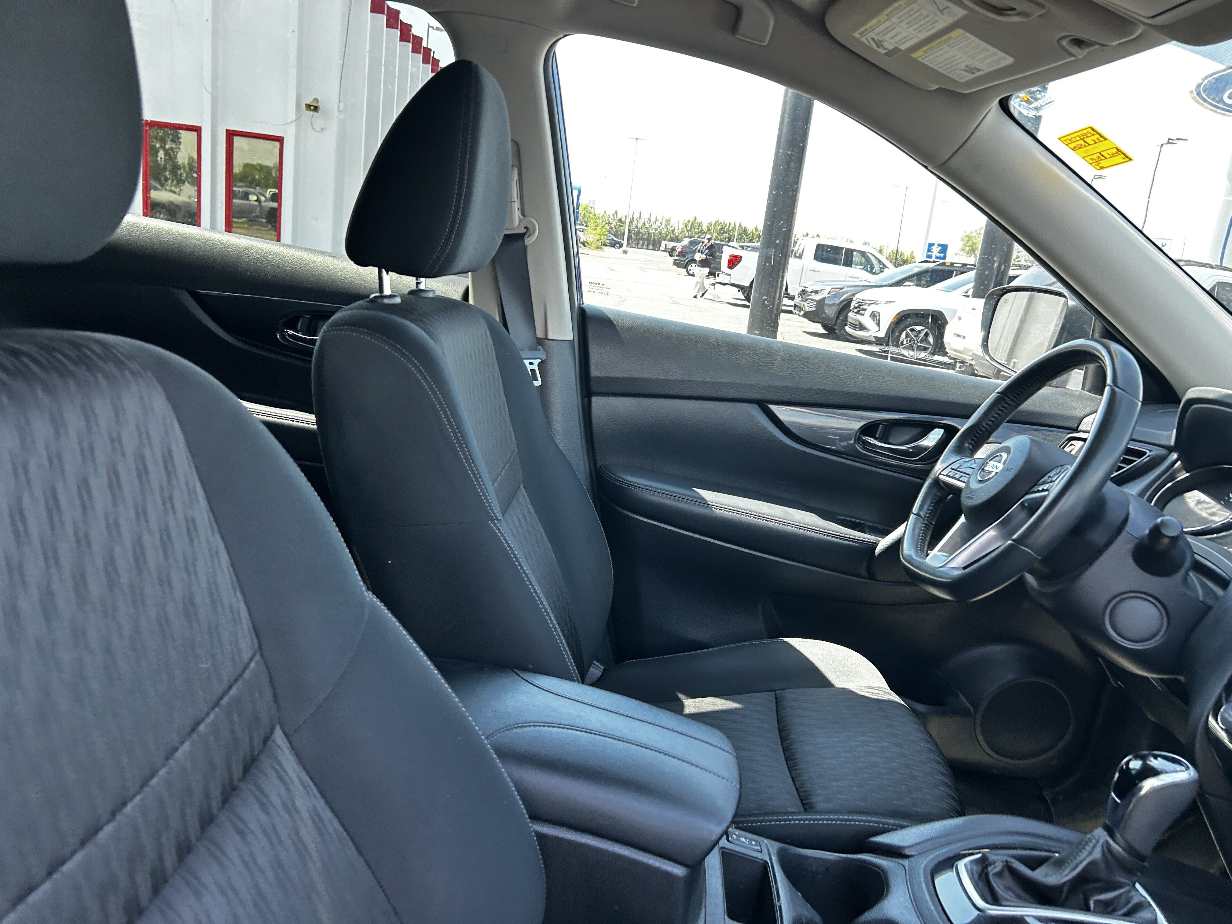 2018 Nissan Rogue SV - Photo 12