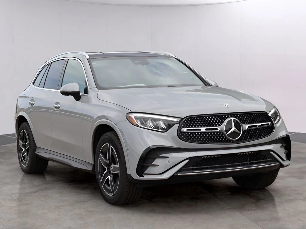 New 2026 MANUFAKTUR Alpine Grey Mercedes-Benz GLC 300 image 3