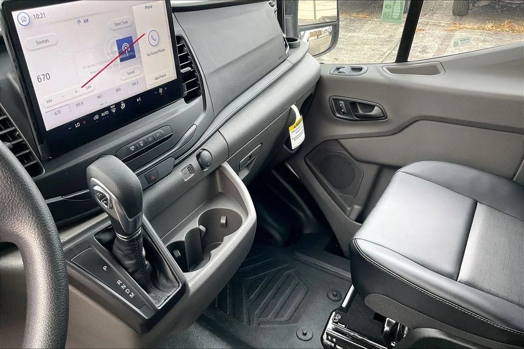 New 2026 Oxford White Ford Cargo Van image 10
