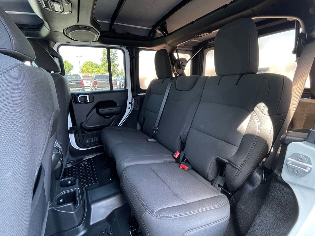 Used 2022 White Jeep Unlimited Sport S image 15