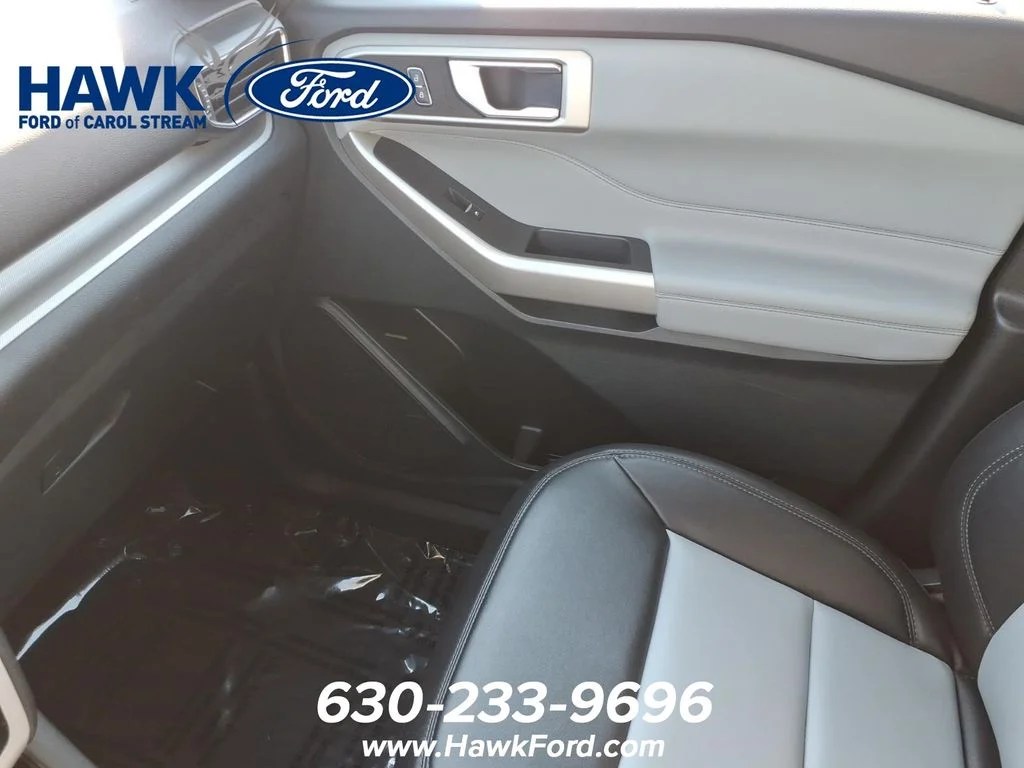 Certified Used 2023 White Metallic Ford XLT image 25