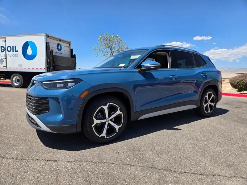 New 2026 Blue Volkswagen 2.0T SE image 2