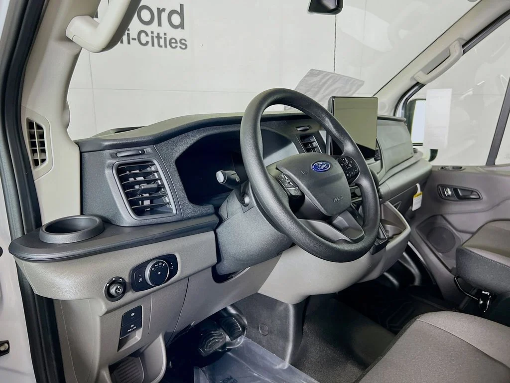 New 2026 Oxford White Ford Base image 3