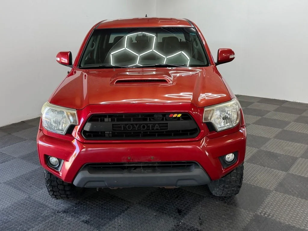 Used 2014 Barcelona Red Metallic Toyota Base image 3