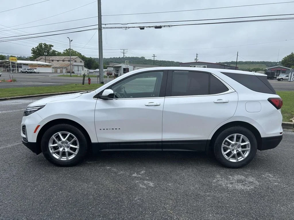 Used 2022 Iridescent Pearl Tricoat Chevrolet LT image 7