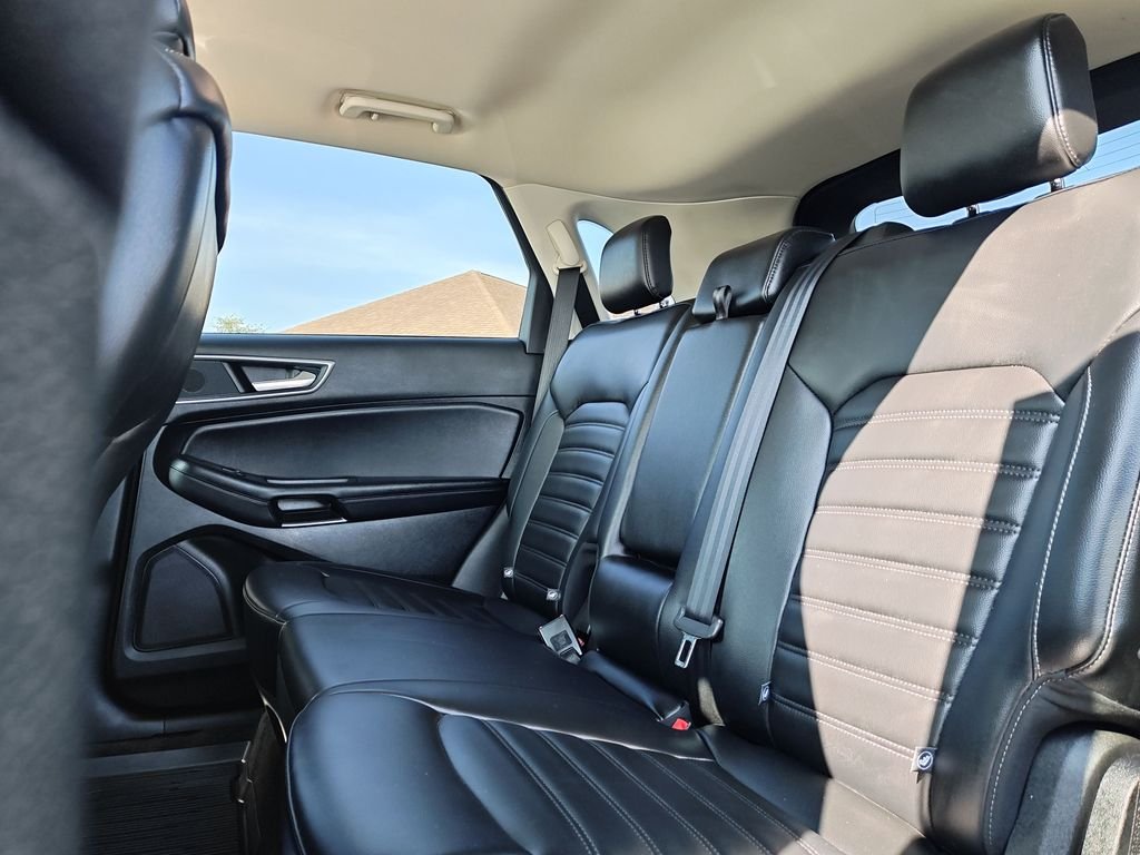 Used 2023 Gray Ford SEL image 14