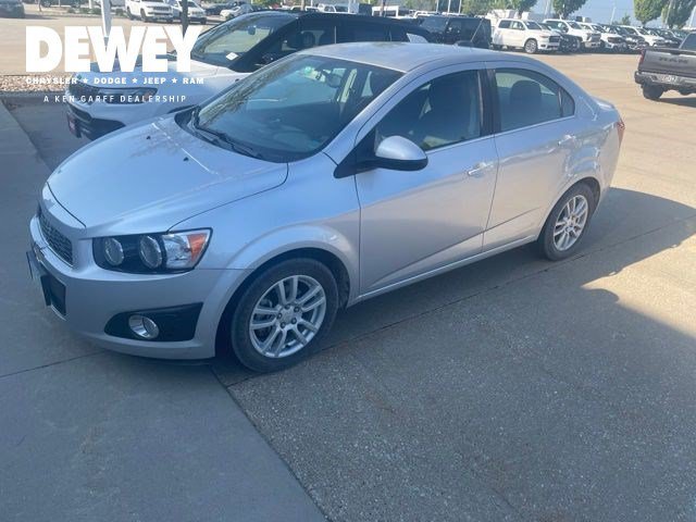 Used 2015 Silver Ice Metallic Chevrolet LT image 1