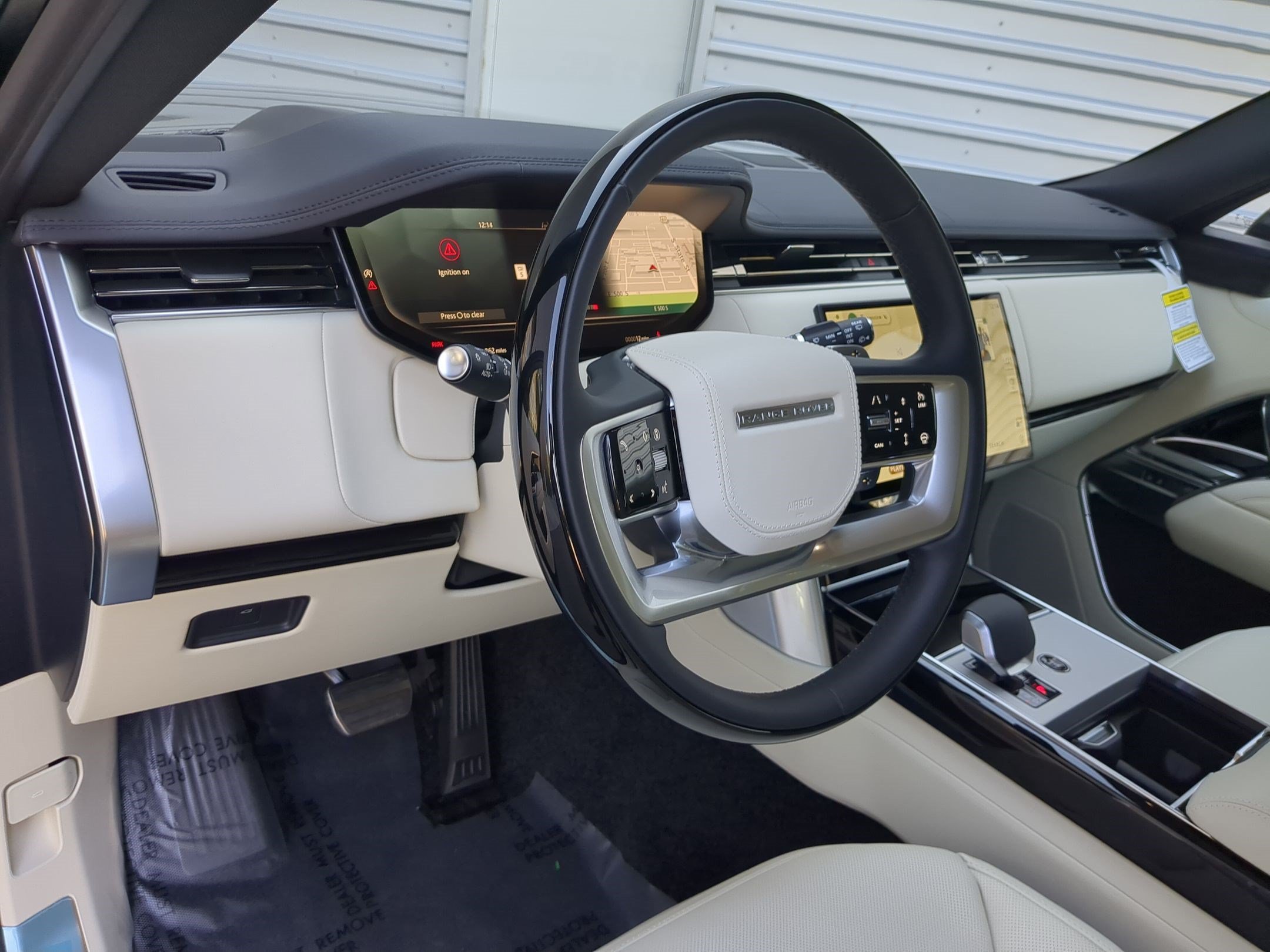 New 2026 Santorini Black Land Rover P530 SE LWB 7 Seat image 14