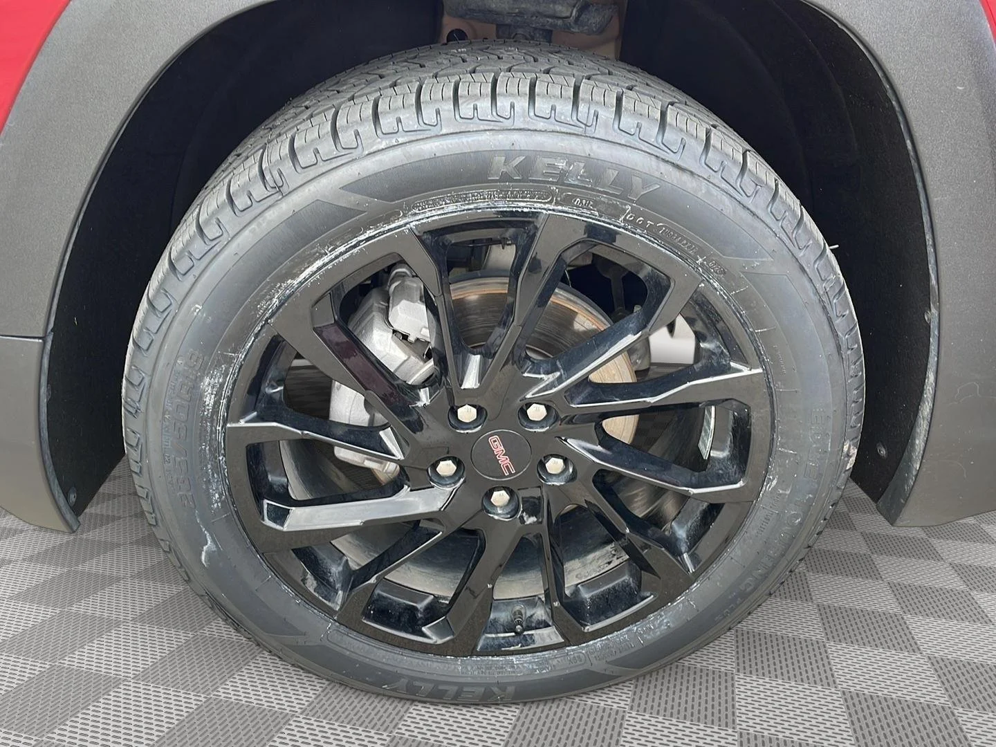 Used 2023 Volcanic Red Tintcoat GMC SLE image 21