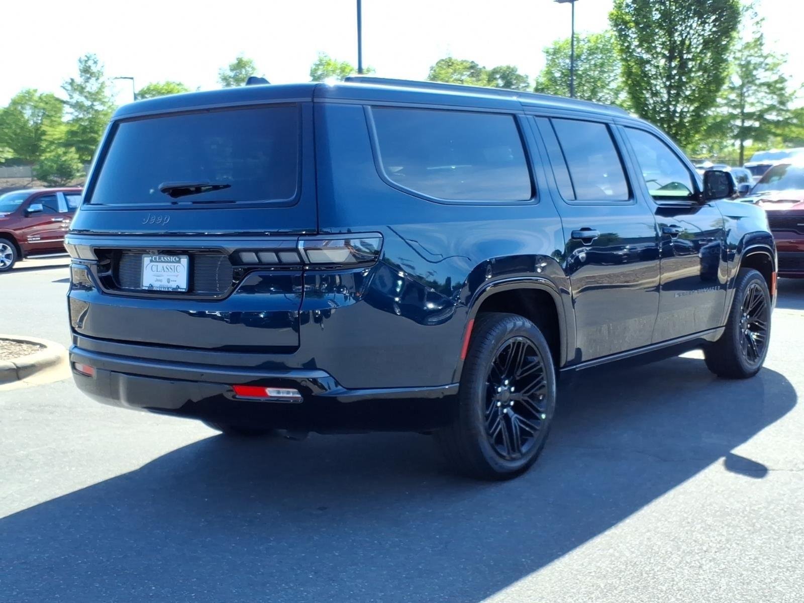 New 2026 Fathom Blue Pearl-Coat Exterior Paint (Late Availability) Jeep Limited Reserve image 2