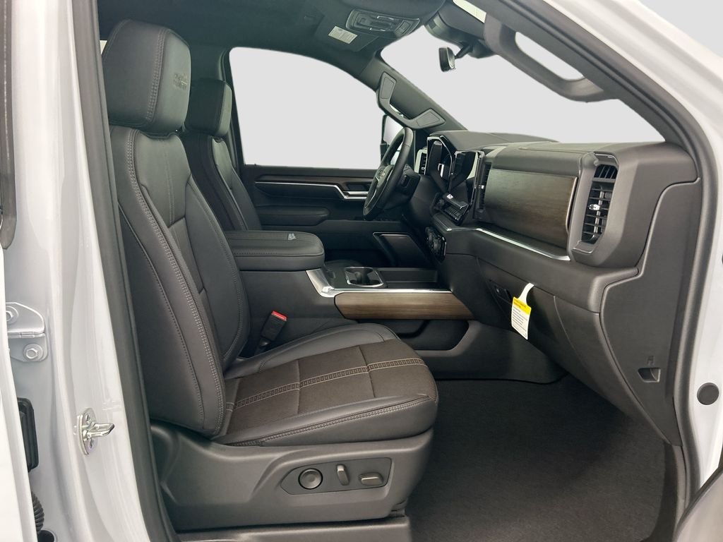 Used 2026 Polar White Chevrolet High Country image 19