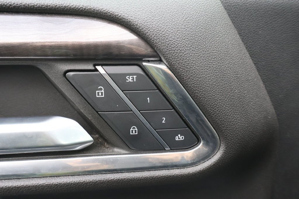 Used 2022 Gray Chevrolet LTZ image 17