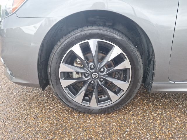 Used 2019 Gray Nissan SR image 15