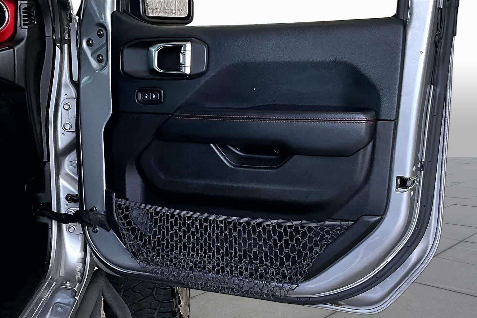Used 2018 Billet Silver Metallic Clearcoat Jeep Rubicon image 22