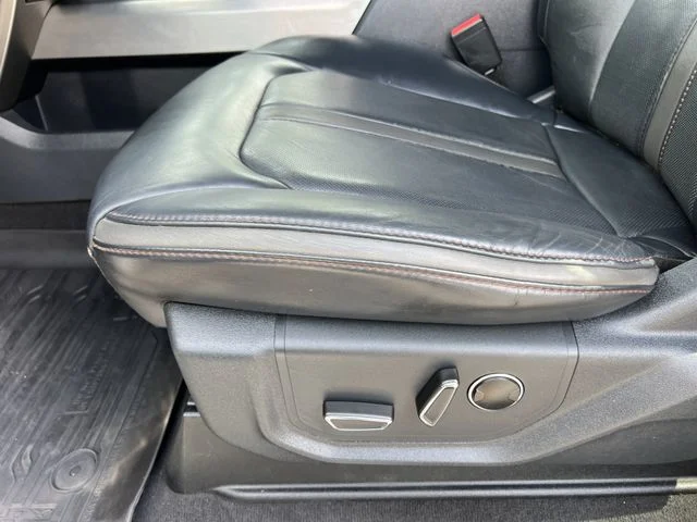 Used 2022 Black Ford Platinum image 17