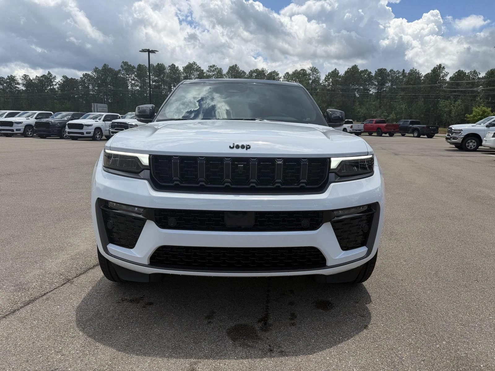 New 2026 Bright White Clear-Coat Exterior Paint Jeep Summit image 2