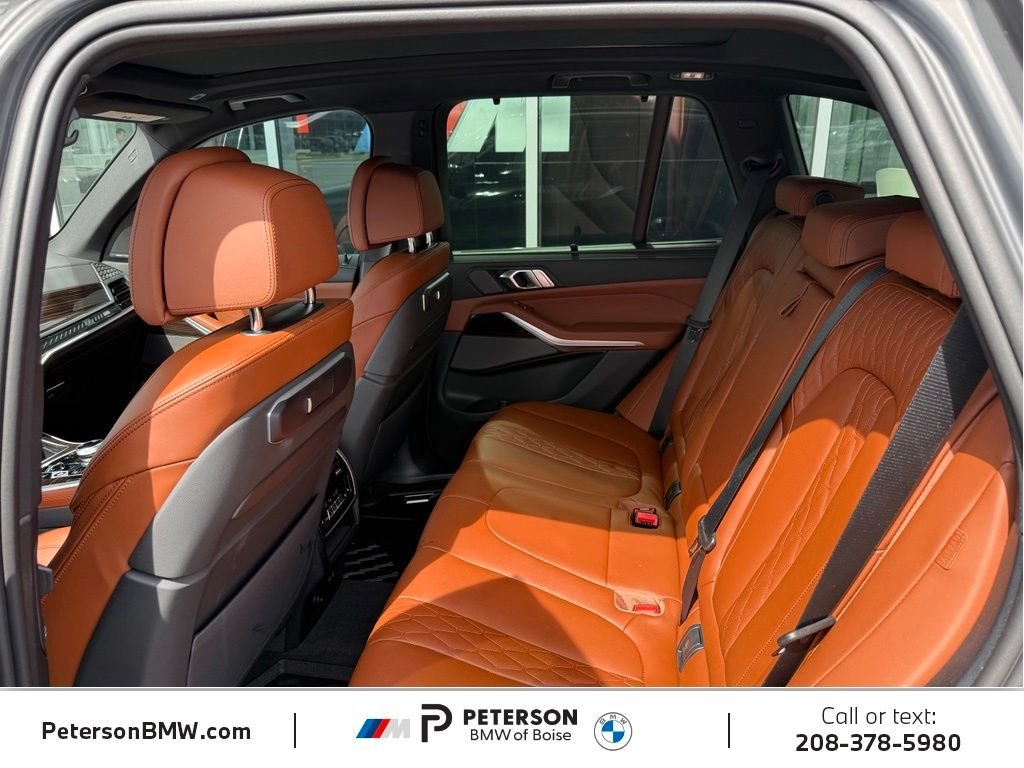 Used 2026 Gray BMW M60i image 17