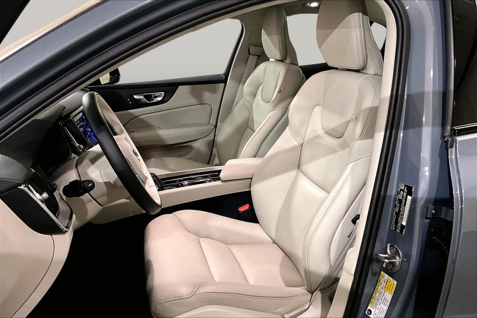 Pre-Owned 2023 Volvo S60 Plus Dark Theme