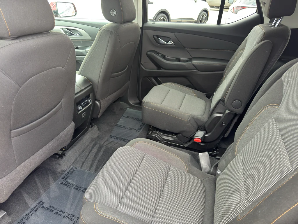 Used 2019 Cajun Red Tintcoat Chevrolet LT Cloth image 13