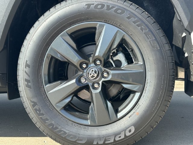 New 2026 Ice Cap Toyota  LE image 9
