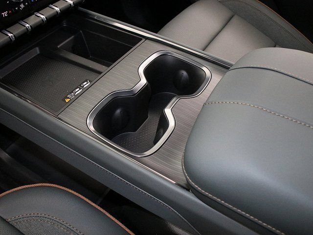 2026 GMC Acadia AT4 - Photo 24