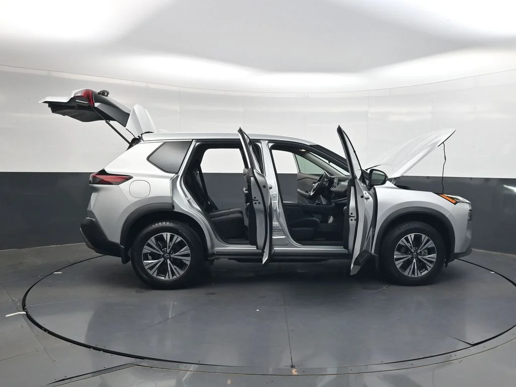Used 2023 Silver Nissan SV image 52