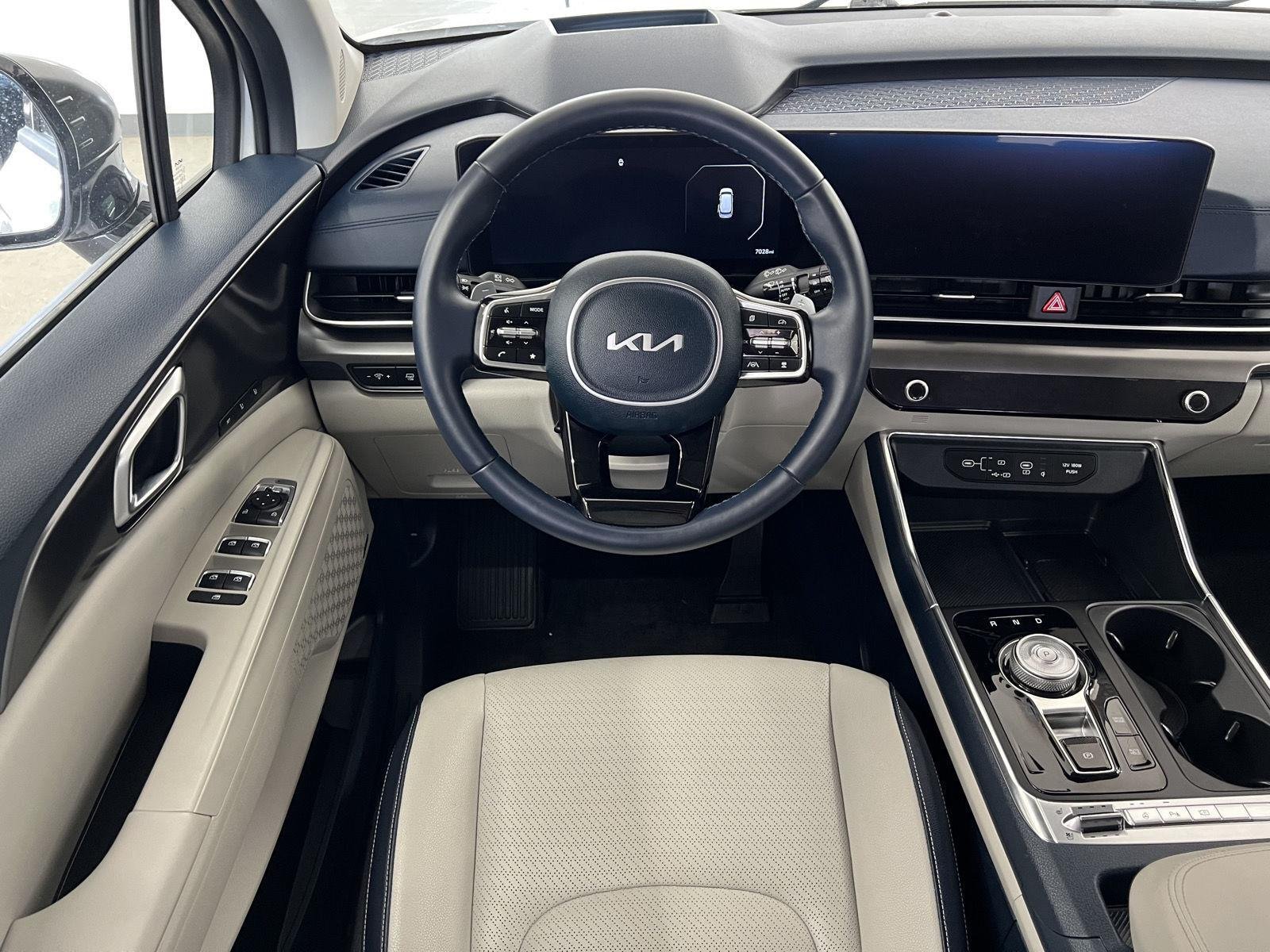 Used 2026 Snow White Pearl Kia SX Prestige image 32