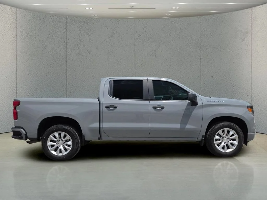 Used 2024 Slate Gray Metallic Chevrolet Custom image 3