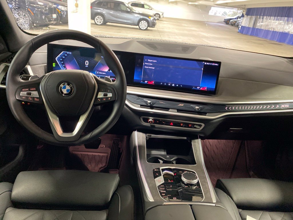 Used 2024 Black Sapphire Metallic BMW xDrive40i image 13
