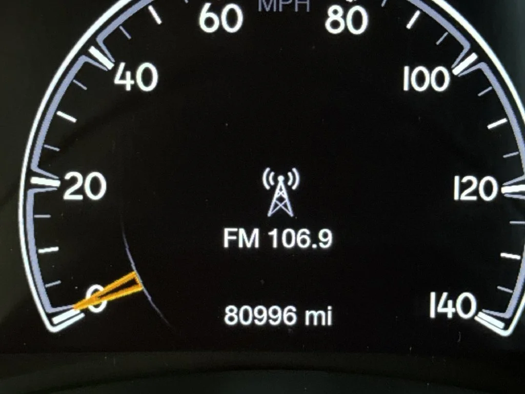 Used 2018 Velvet Jeep Limited image 24