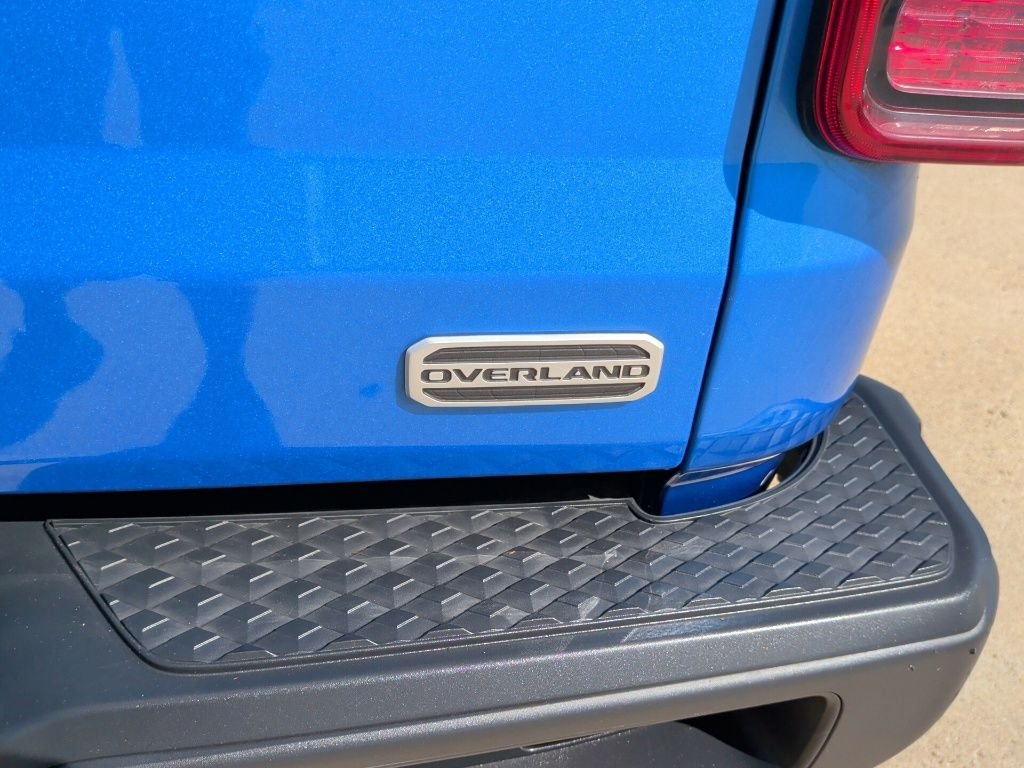 Used 2022 Blue Jeep Overland image 46