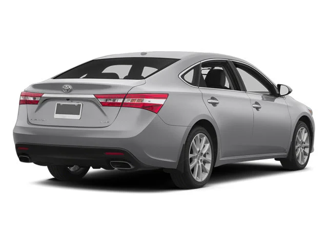 Used 2013 Classic Silver Metallic Toyota XLE image 2