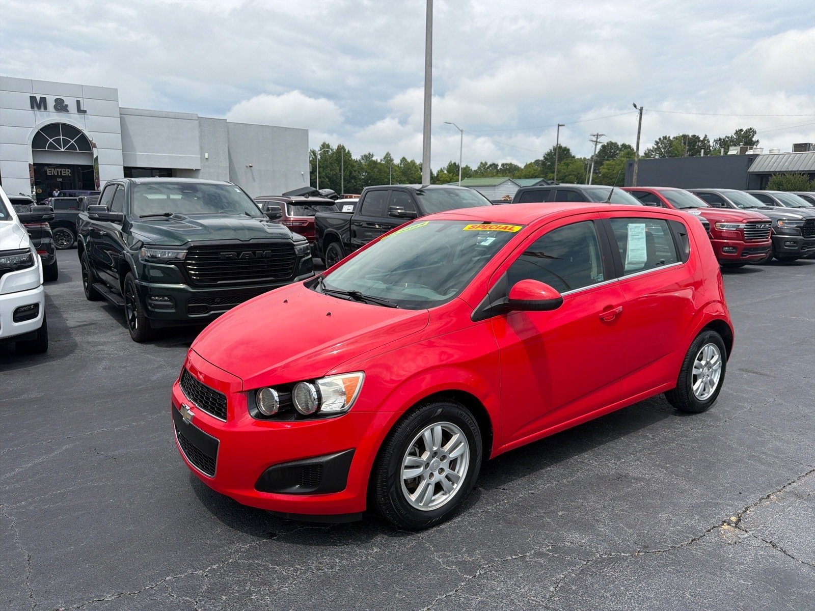 Used 2014 Red Chevrolet LT Auto image 3
