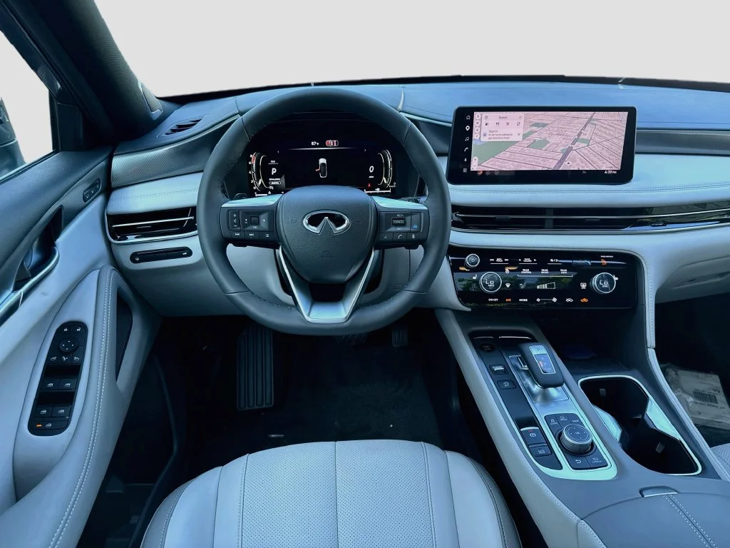 New 2027 GRAPHITE SHADOW INFINITI Luxe AWD image 23